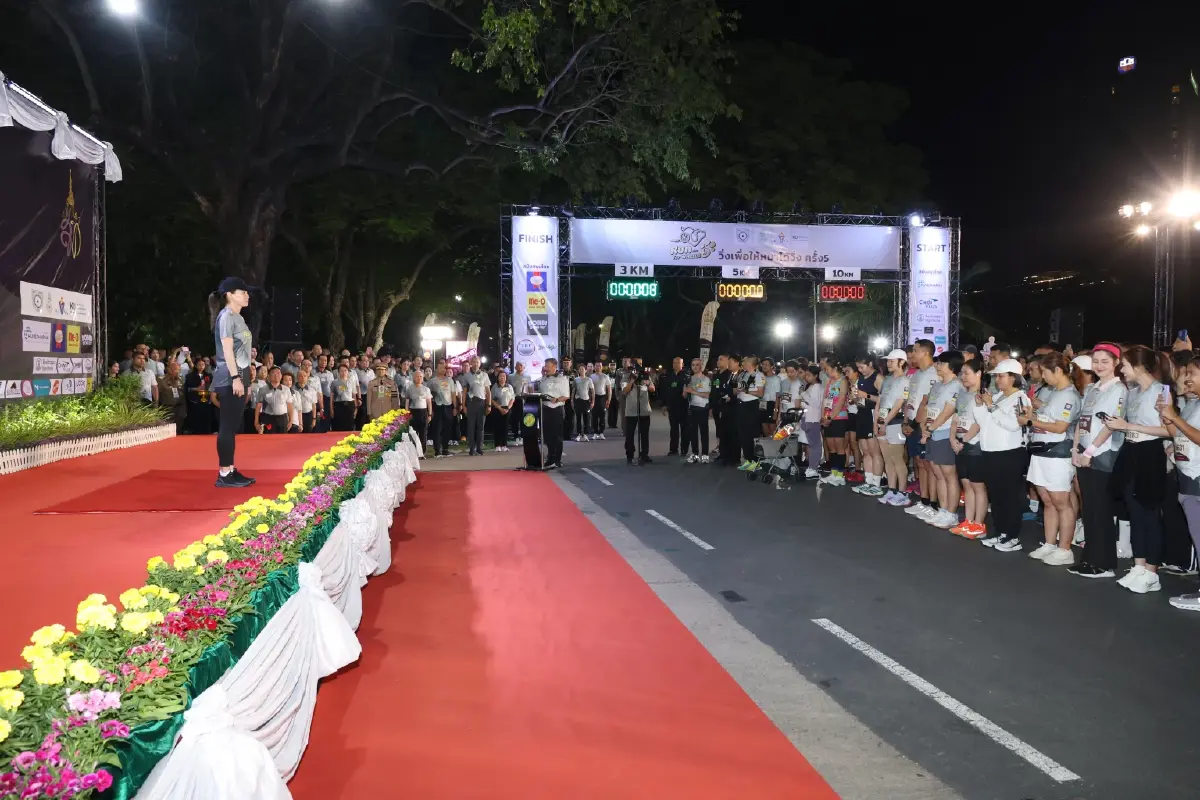 พระราชินี ทรงร่วมเดิน Run for Wheels #5 พร้อมสุนัขหลวงวินเทอร์