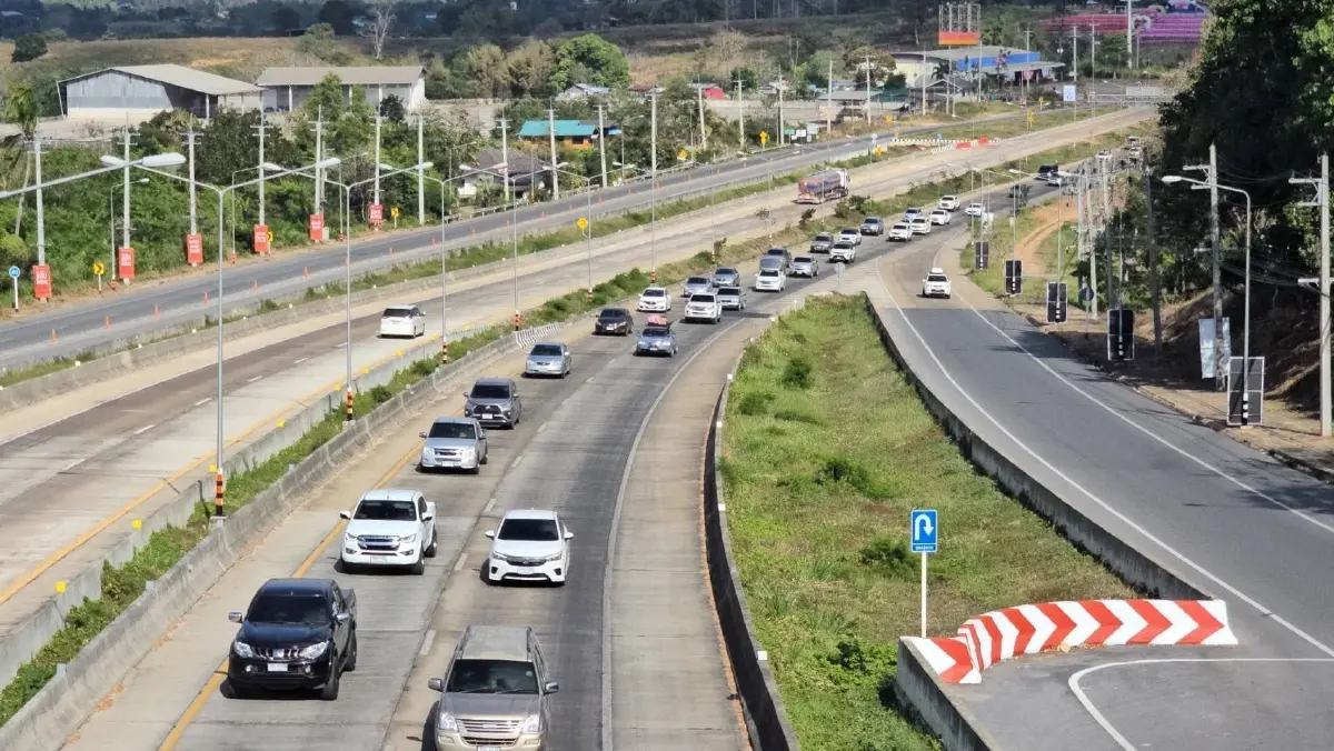 ทล.304 - ถนนมิตรภาพ ขาเข้าปริมาณรถมาก เปิดช่องทางพิเศษช่วงโนนสูง