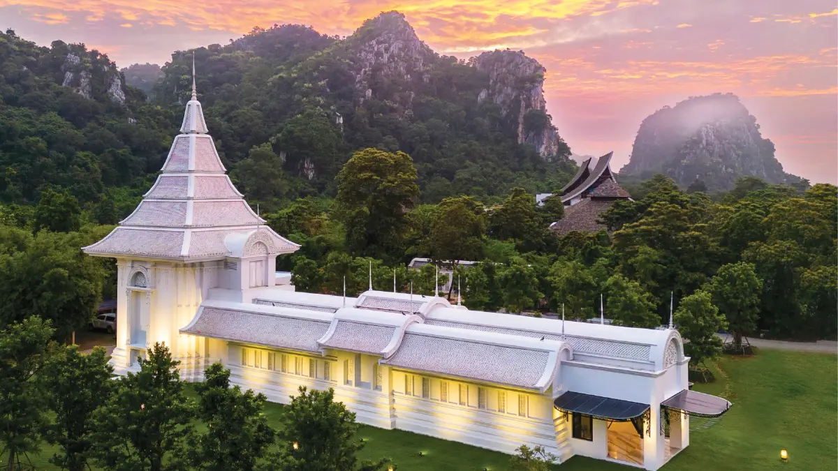 ชมพรมดอกไม้กลางหุบเขา 'ดอกบลูซัลเวีย' ที่ 'ทุ่งสิริสมัย'