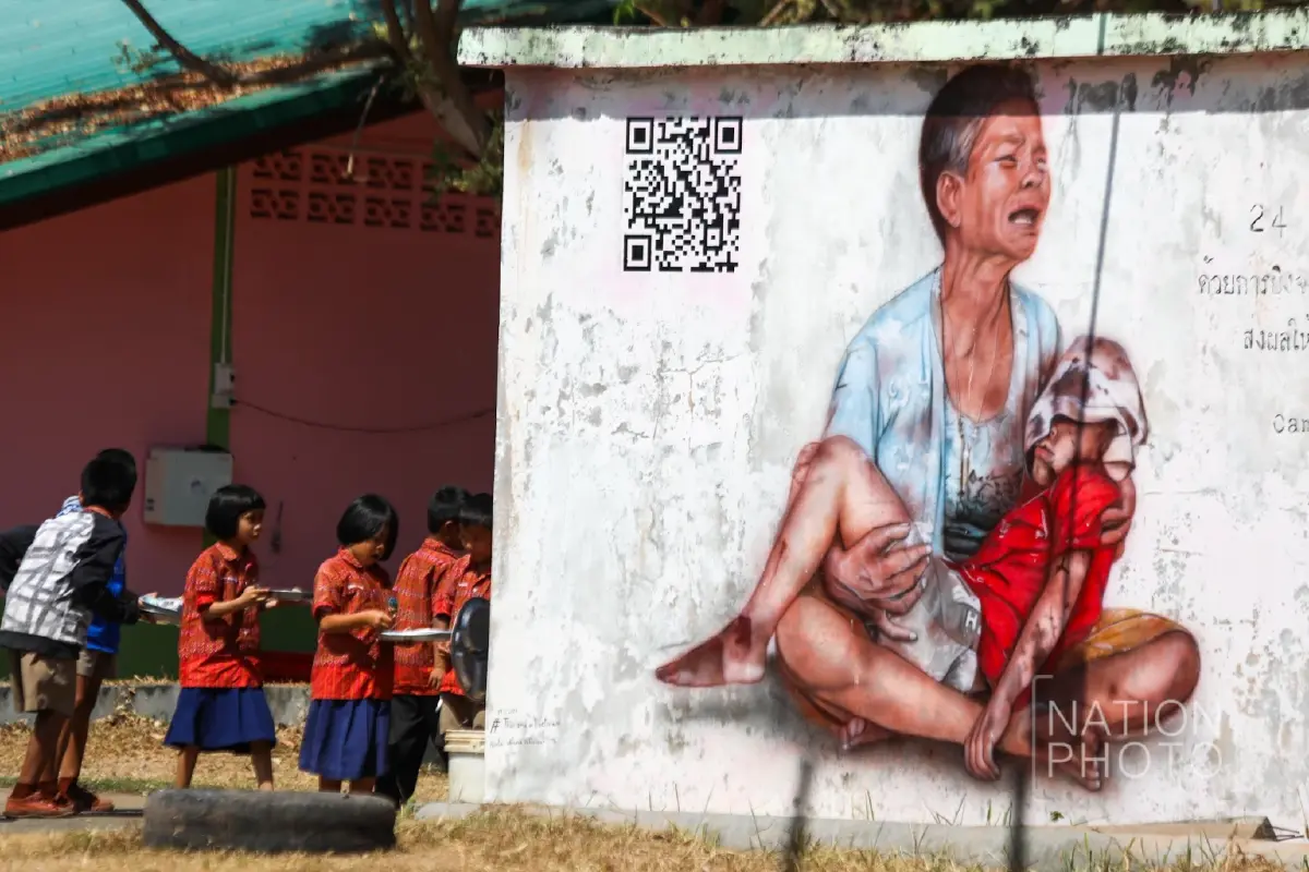 ตบหน้าด้วยความจริง! ตอบโต้ทางศิลปะ 'ย่าอุ้มหลาน - 46 ทหารกล้า'