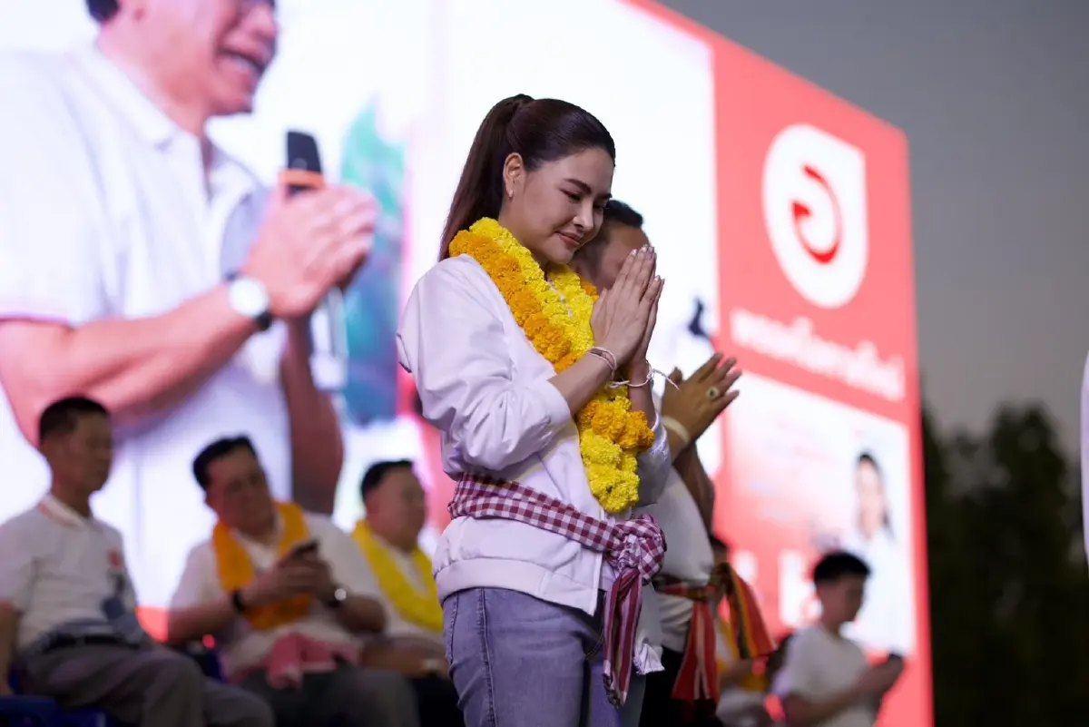 'จตุพร' เปิดตัว 'นิษา สุทธิกานต์' ลูกอีสานรุ่นใหม่ ชิง สส. ร้อยเอ็ด