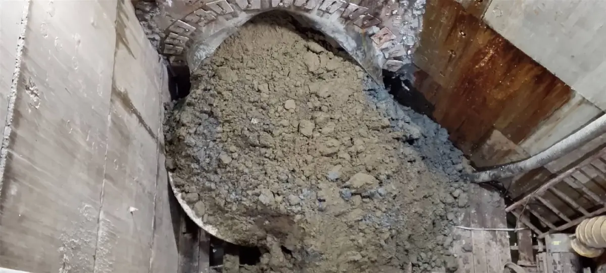 ด่วน! เลี่ยงได้เลี่ยง ถนนทรุดตัว 'บางนา-ตราด' ปิดถนน ระวังรถติด