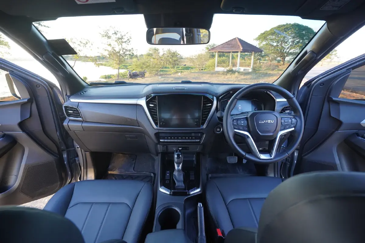 ดีแมคซ์ ไฮ-แลนเดอร์ ไมเนอร์เชนจ์  เพิ่มความเนียน พวงมาลัยแม่น