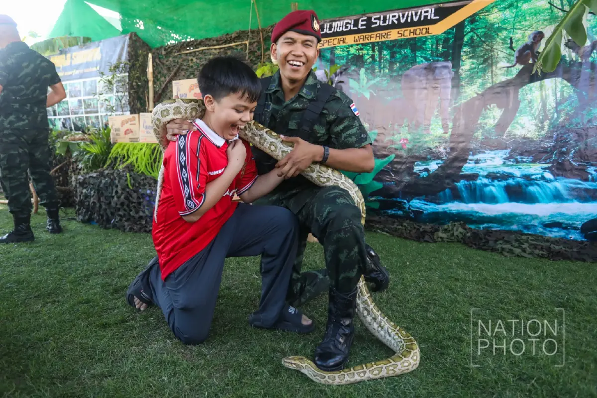 วันเด็ก ทบ. คึกคัก! จัดแสดงยุทโธปกรณ์ให้เด็กเรียนรู้ภารกิจ ปลูกฝังวินัยความรักชาติ