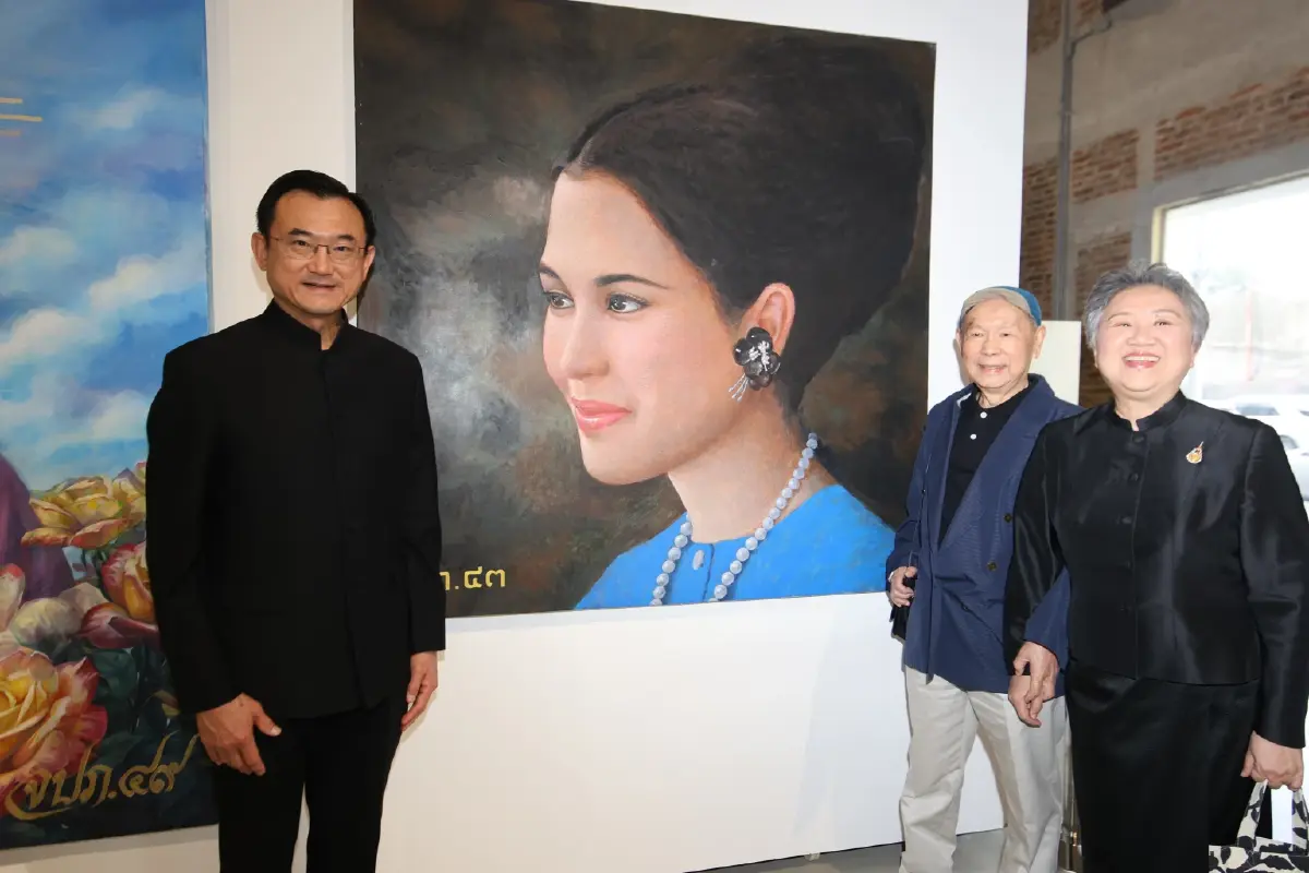 ศิลปะจากหัวใจ…นิทรรศการน้อมถวายอาลัยแด่สมเด็จพระพันปีหลวง ชมฟรี ณ หอศิลป์ร่วมสมัยราชดำเนิน