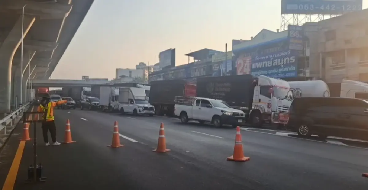 ด่วน! รถติดมากแล้ว จุดเครนถล่มถนนพระราม 2 ดูทางเลี่ยง มีปิดถนน