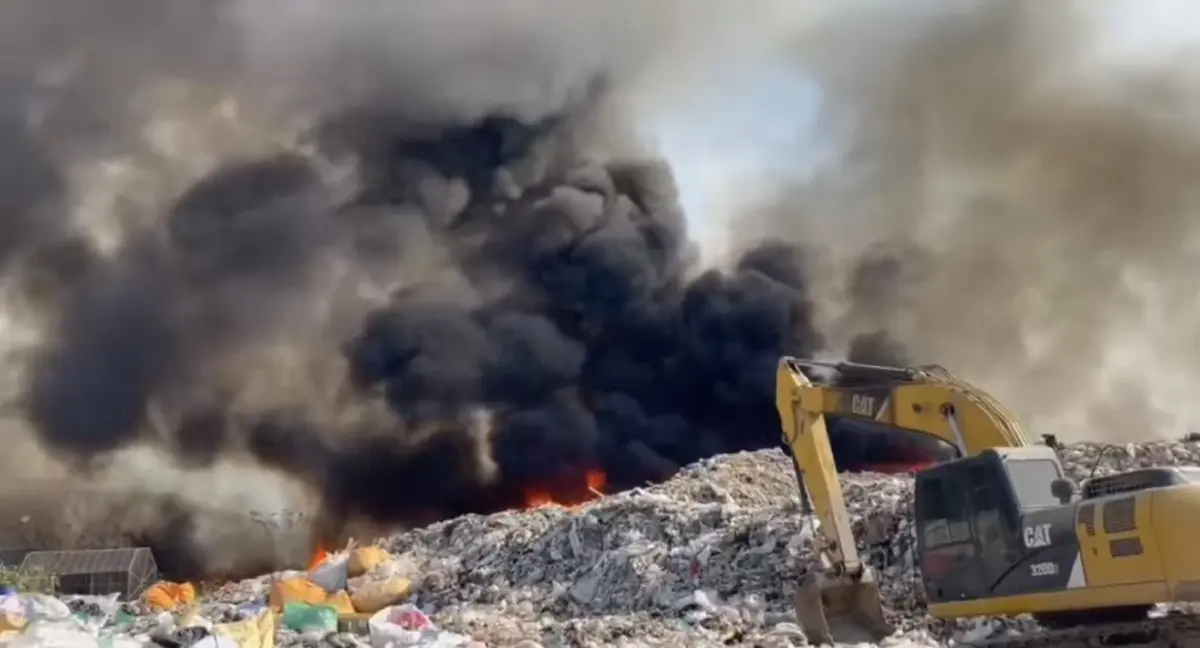 เกิดเหตุไฟไหม้บ่อขยะตาลเดี่ยว แก่งคอย ลมแรงคุมเพลิงยาก เร่งสกัดเพลิง