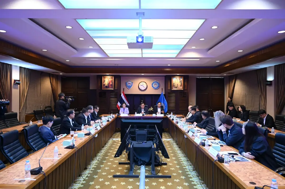 หอการค้าไทยหารือแคนดิเดตนายกฯ ไทยสร้างไทย ชี้ โจทย์ใหญ่ฟื้นเศรษฐกิจ ต้านคอรัปชั่น