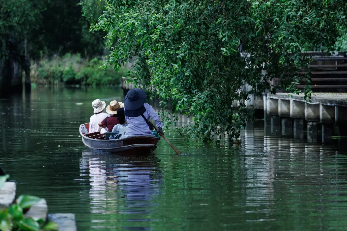 นักเดินทาง ‘นกนางนวล’ แห่งพื้นที่ชุ่มน้ำดอนหอยหลอด