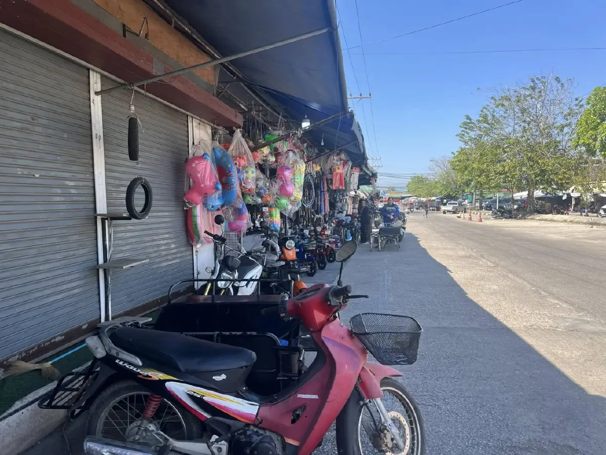 ตลาดโรงเกลือ ฟื้นคืนชีพ หลังไทย-กัมพูชาเซ็นข้อตกลงหยุดยิง