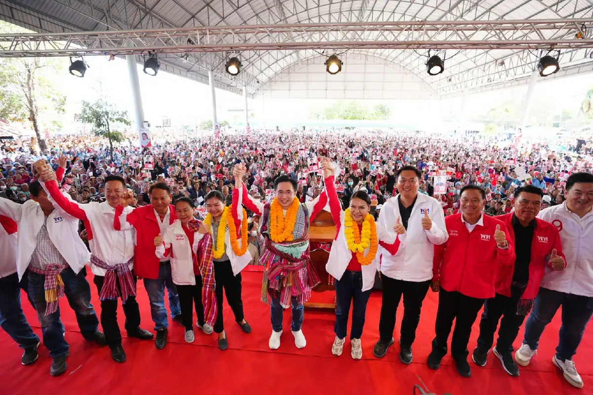 ‘ยศชนัน’ ปราศรัยร้อยเอ็ด ชูแจกเงินล้านวันละ 9 คน จัดระบบภาษี