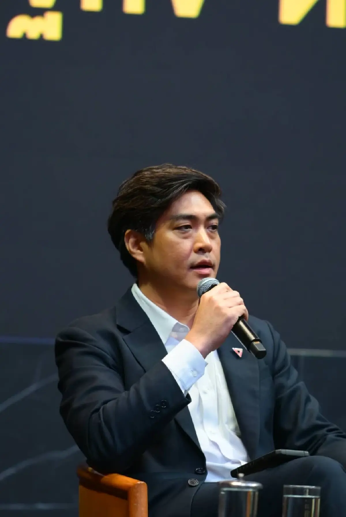 "8 พรรคการเมือง" เปิดนโยบายฟื้นเชื่อมั่น ดันแอลทีเอฟ-ออมส่วนบุคคล เพิ่มบจ.หนุนสภาพคล่อง