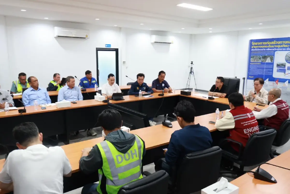 ถนนพระราม 2 เปิดเลนพิเศษ เร่งระบายรถขาเข้า-ออก หลังเคลียร์เครน LG