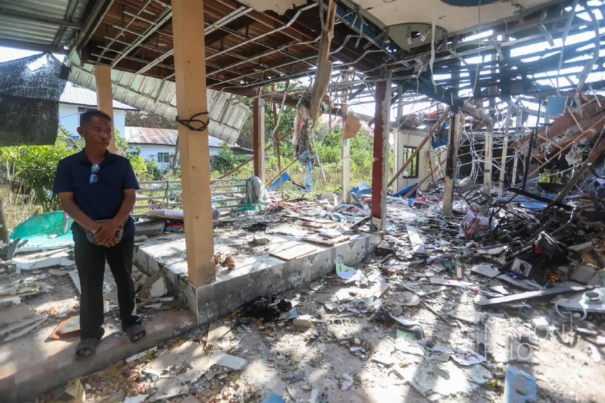 ผช.ทูตทหาร 10 ประเทศ ลงพื้นที่ผามออีแดง เยี่ยมบ้านถูกระเบิด