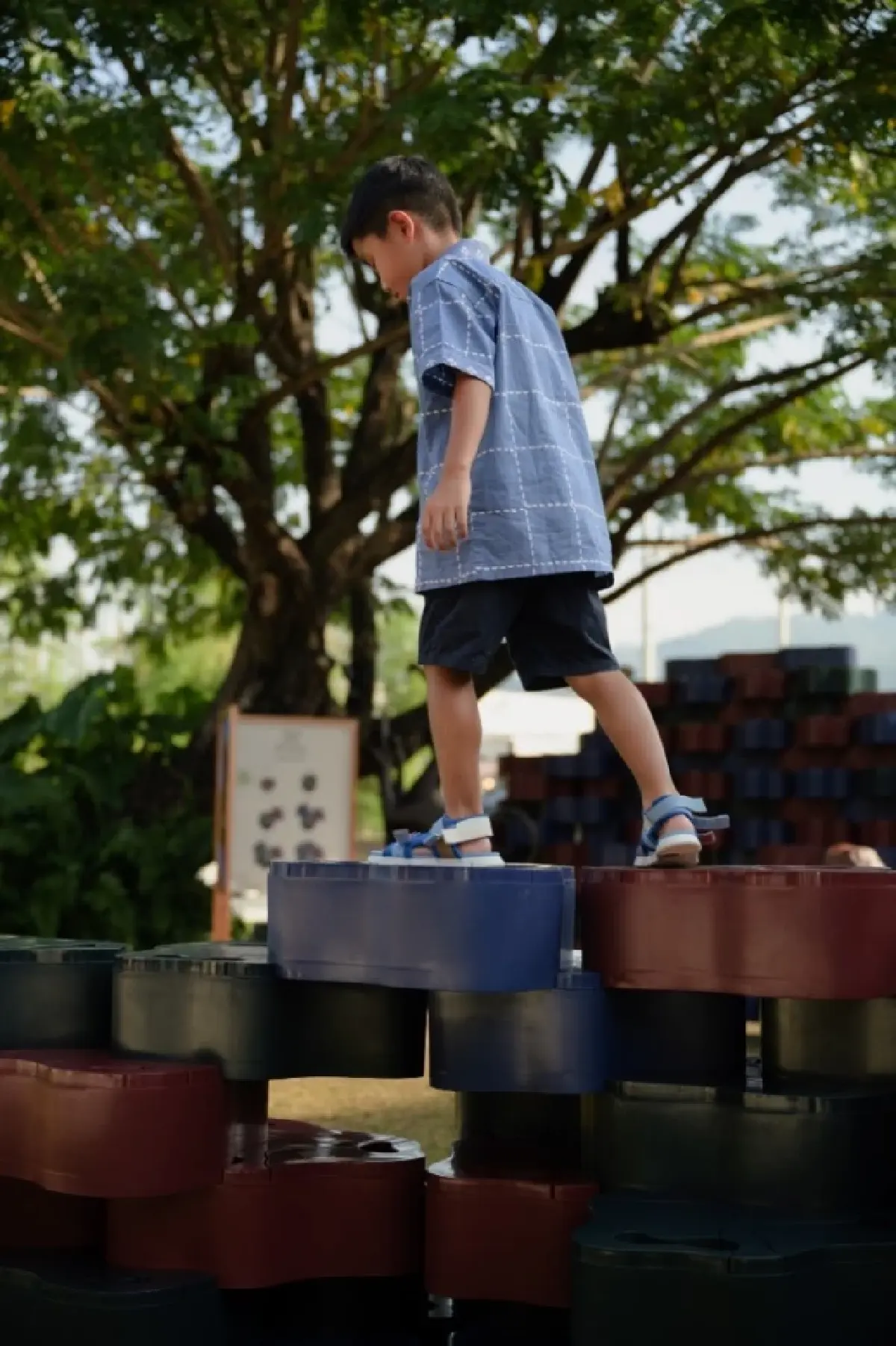 แสนสิริ X PIPATCHARA เปลี่ยนขยะแหอวนเป็นประติมากรรมกลางแจ้ง