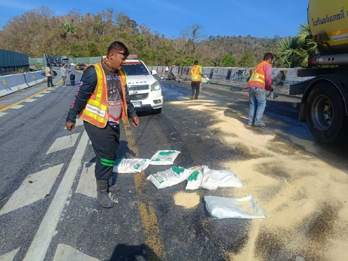 ด่วน! อุบัติเหตุ ไฟไหม้รถบรรทุกน้ำมันดีเซล ปิดถนน 304 ขาเข้า 100%