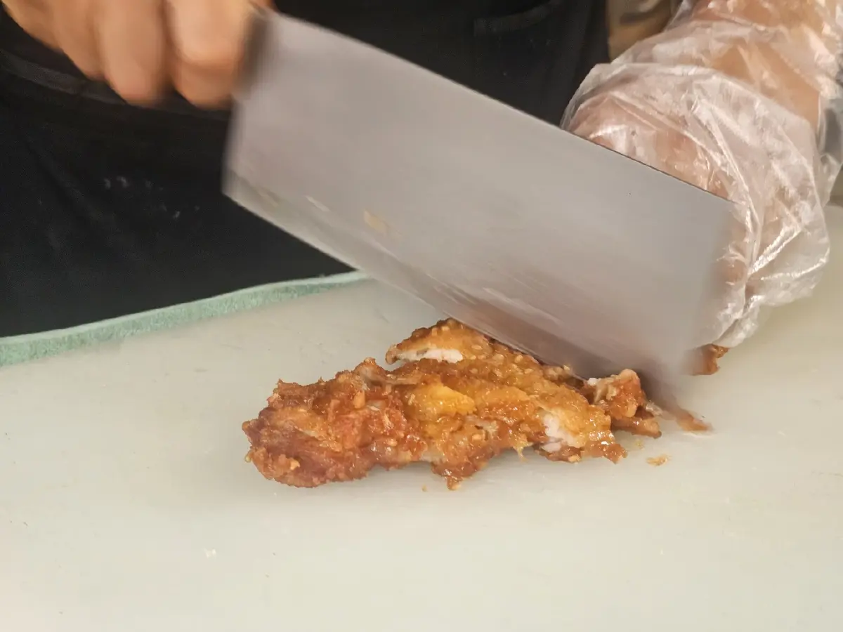 ‘โกวกอล์ฟ ข้าวมันไก่สิงคโปร์’ ข้าวนุ่ม หอม มัน 'น้ำจิ้มรสเด็ด'