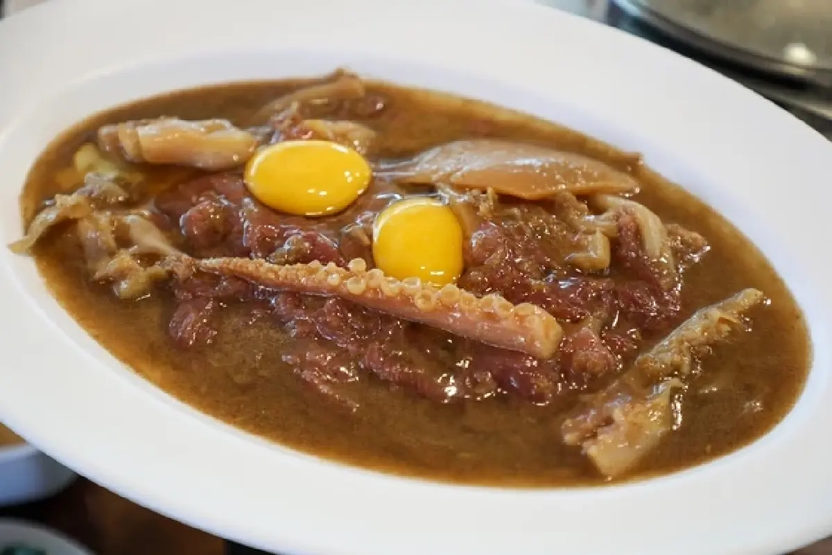 รวม 4 ร้านอร่อย ‘อาหารจีนไหหลำ’ ข้าวมันไก่ ขนมจีน และ สุกี้ไหหลำ