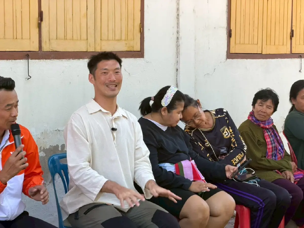 'ธนาธร' อ้อนชาวอุบลฯ ขอโอกาส ปชน.บริหาร ชี้ทำแบบเดิม ปท.ไม่ดีขึ้น