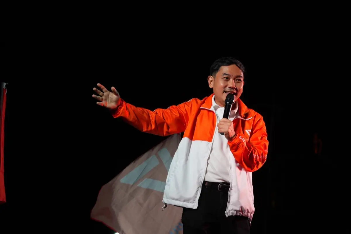 'ลิซ่า' ซัดอำนาจสกปรกเล่นงาน 'หมอสุภัทร' สกัด ปชน.โค้งสุดท้าย