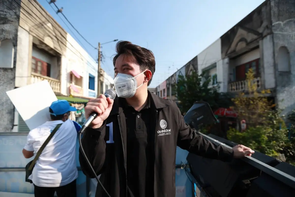 'พงศพล' ผู้สมัครสส.ปชป.ฝ่า PM 2.5 หาเสียงประชาชื่น ชี้รัฐต้องแก้จริงจัง