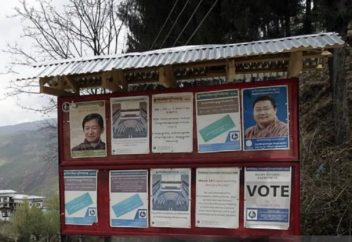 ขอทางเท้าคืน : ข้อเสนอถึง กกต. หยุดป้ายหาเสียงขวางทางเดิน