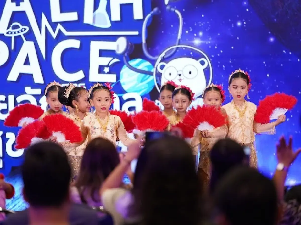 สุดว้าว! ราชวิทยาลัยจุฬาภรณ์ เปิดห้องผ่าตัดพาเด็กท่องอวกาศ