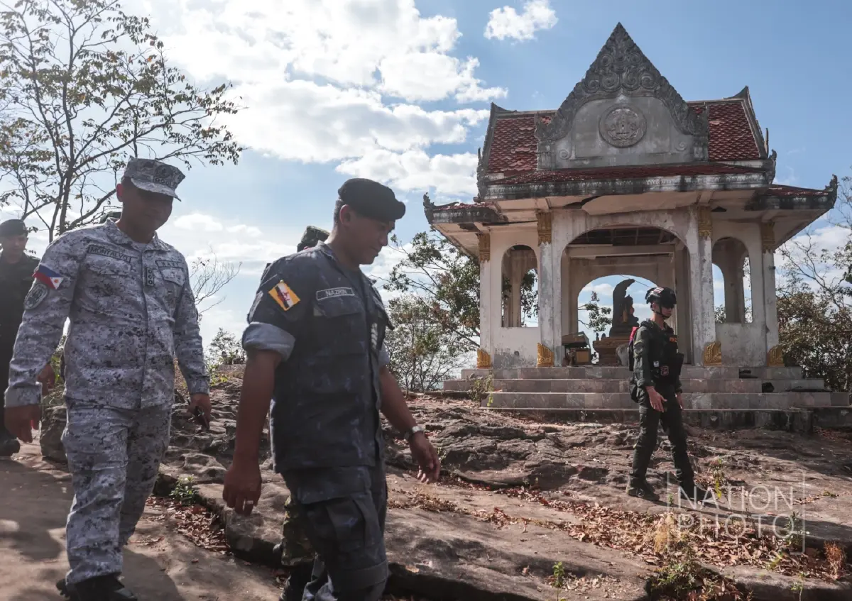 ผช.ทูตทหาร 10 ประเทศ ลงพื้นที่ผามออีแดง เยี่ยมบ้านถูกระเบิด