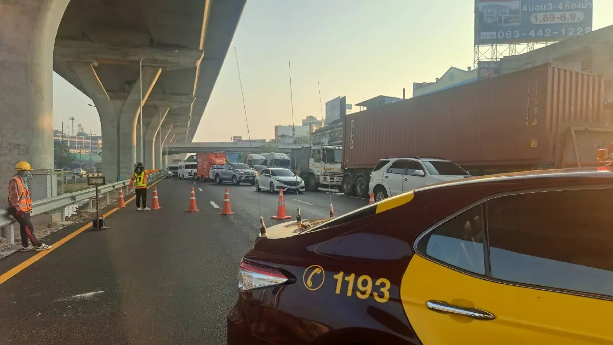 ด่วน! รถติดมากแล้ว จุดเครนถล่มถนนพระราม 2 ดูทางเลี่ยง มีปิดถนน