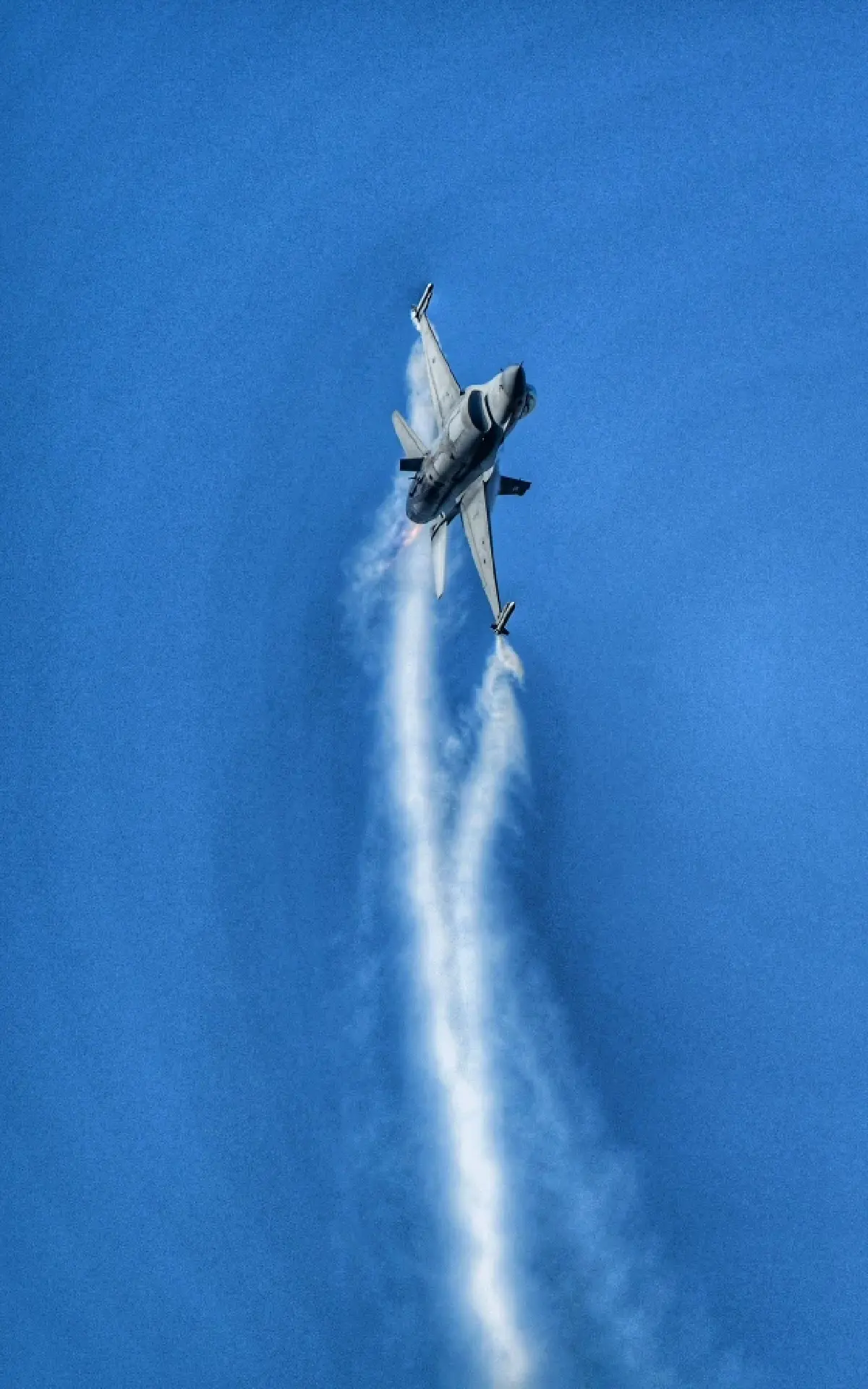 สะเทือนน่านฟ้า! ทัพอากาศ จัดเต็มวันเด็ก 69 ส่ง F-16 คำรามดอนเมือง