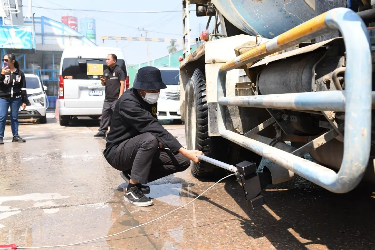 กทม. ตรวจเข้ม แหล่งกำเนิดฝุ่น PM2.5 ย้ำ! โรงงาน-ไซต์ก่อสร้าง ต้องได้มาตรฐาน