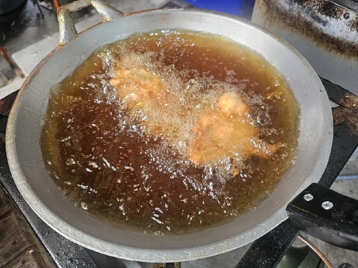 ‘โกวกอล์ฟ ข้าวมันไก่สิงคโปร์’ ข้าวนุ่ม หอม มัน 'น้ำจิ้มรสเด็ด'