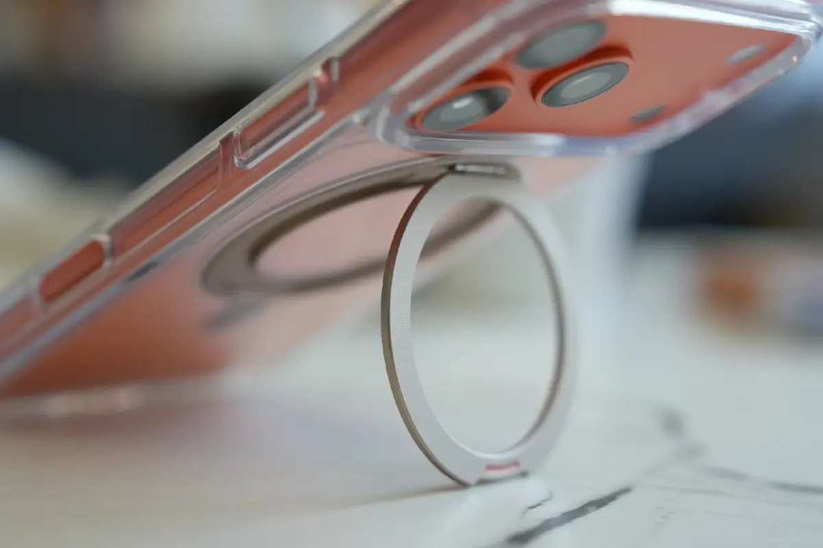 ปีใหม่เคสใหม่! ส่องเหตุผลที่ UNIQ คือเคสมาแรงสำหรับสาวก iPhone 17