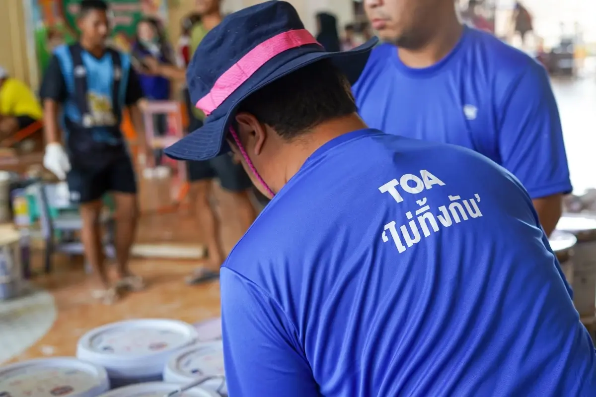 TOA ไม่ทิ้งกัน จับมือ จิตอาสา ทาสีฟื้นฟูโรงพยาบาลและโรงเรียน คืนรอยยิ้มสู่หาดใหญ่