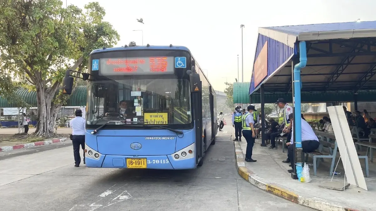 แห่กลับกรุง! บขส. คาดเดินทางวันละ 1 แสนคน จัด Shuttle Bus บริการฟรี 4-5 ม.ค. 69