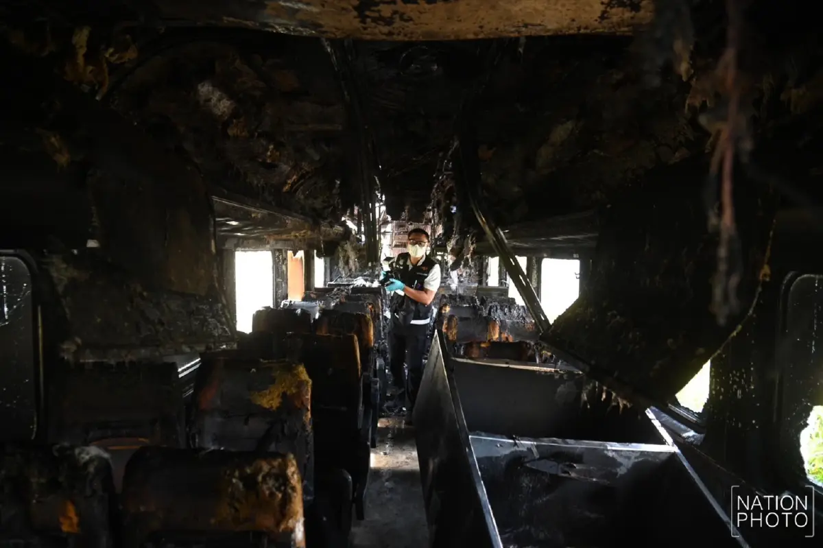 สรุปยอด เครนถล่มทับรถไฟสีคิ้ว ดับ 32 ศพ - ปิดศูนย์ปฏิบัติการฯ ค้นหา