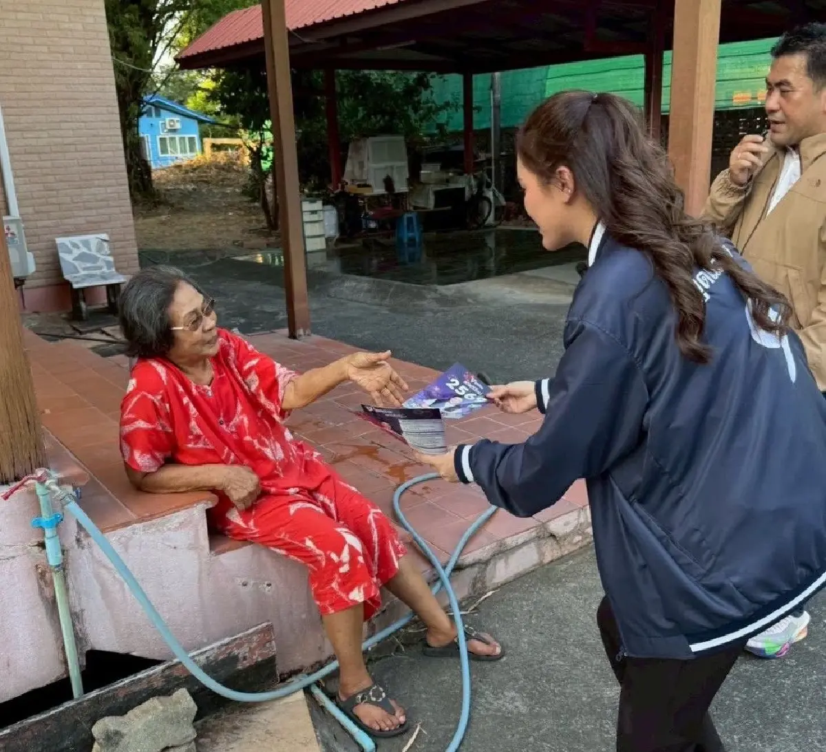 'เกรียงยศ–ทินกร–สมเกียรติ' ผนึกหนุน 'กาญจนา–สุขสันต์' ชูแก้ปากท้อง-มั่นคง