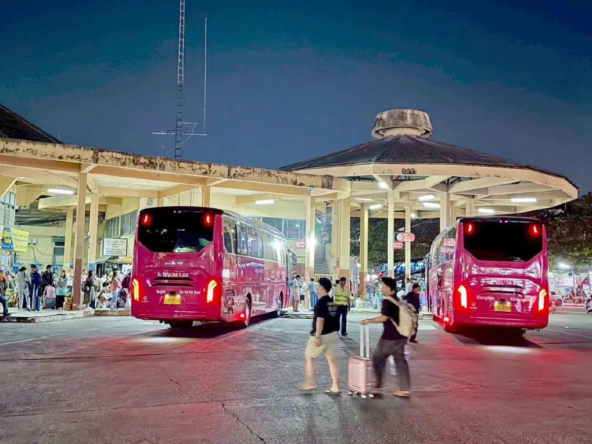 แห่กลับกรุง! บขส. คาดเดินทางวันละ 1 แสนคน จัด Shuttle Bus บริการฟรี 4-5 ม.ค. 69