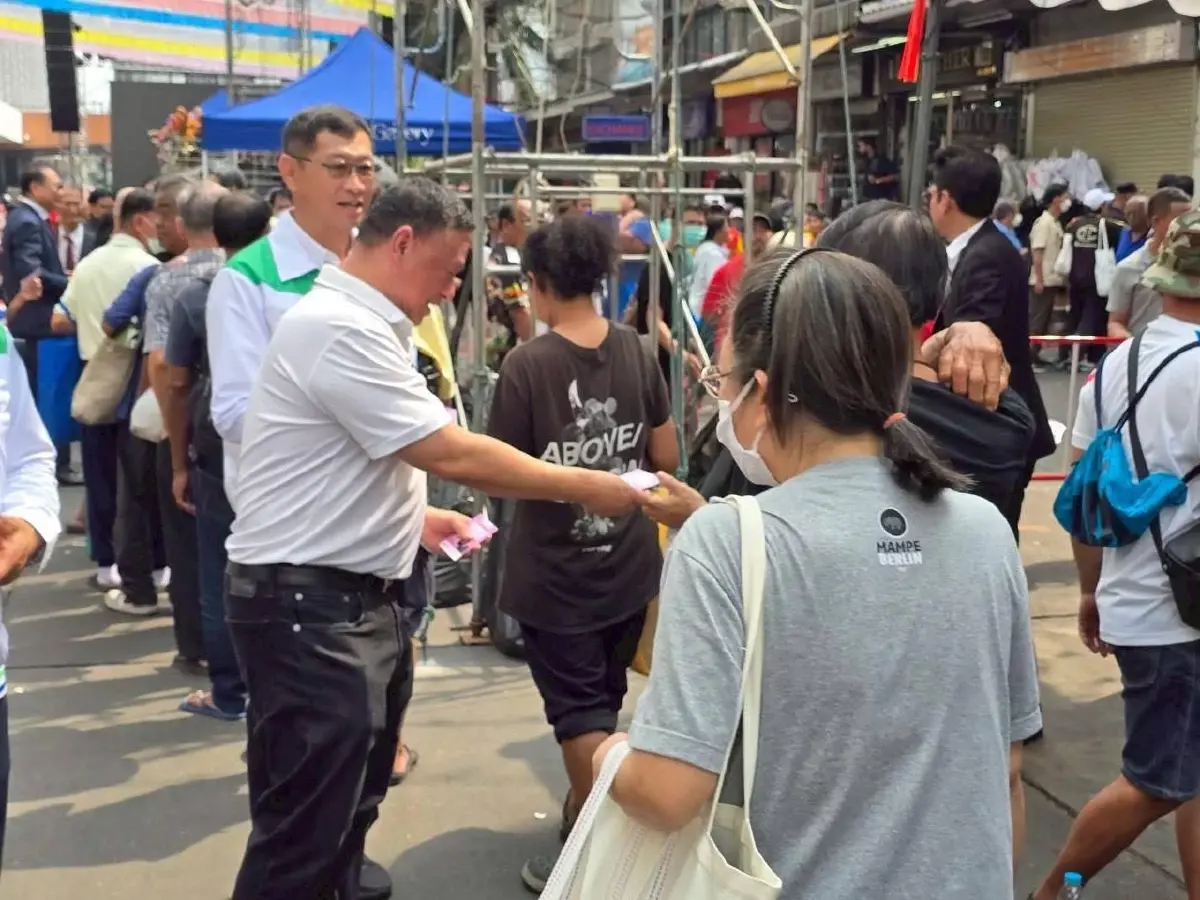 ‘เสธหิ’ นำทีม 'กล้าธรรม' ลุยประตูน้ำ  ชู นโยบาย-แนวทาง เสียงตอบรับเชิงบวก