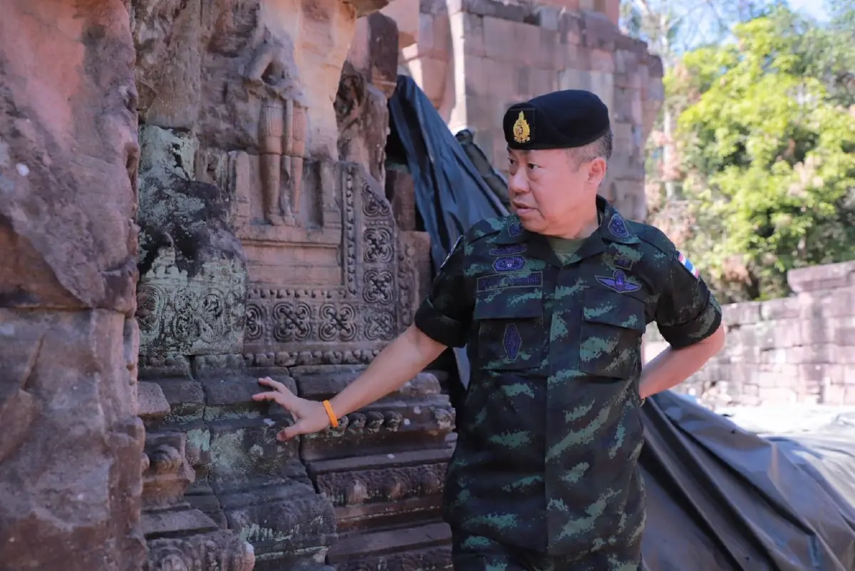 เสธ.ทบ.ตรวจแนวรบ 'ปราสาทตาเมือน' วางกรอบสถาปนาความมั่นคงระยะยาว