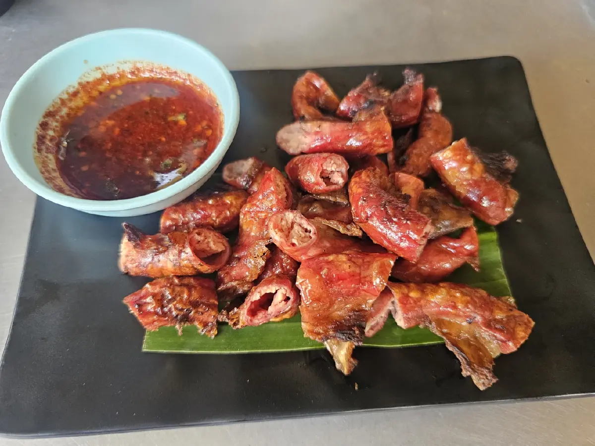 อุบลแจ่วฮ้อน หม้อไฟอีสานแท้ น้ำซุปเผ็ดร้อน รสเด็ด ขายมา 40 ปี