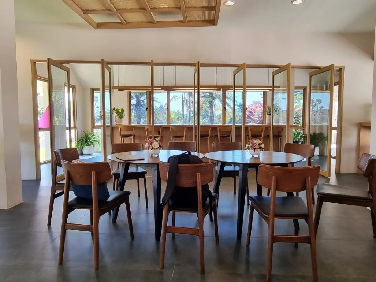 ‘Vital Café’ พักจิบกาแฟฝีมือบาริสต้าวัยคลาสสิกที่ลำปางเกตเวย์