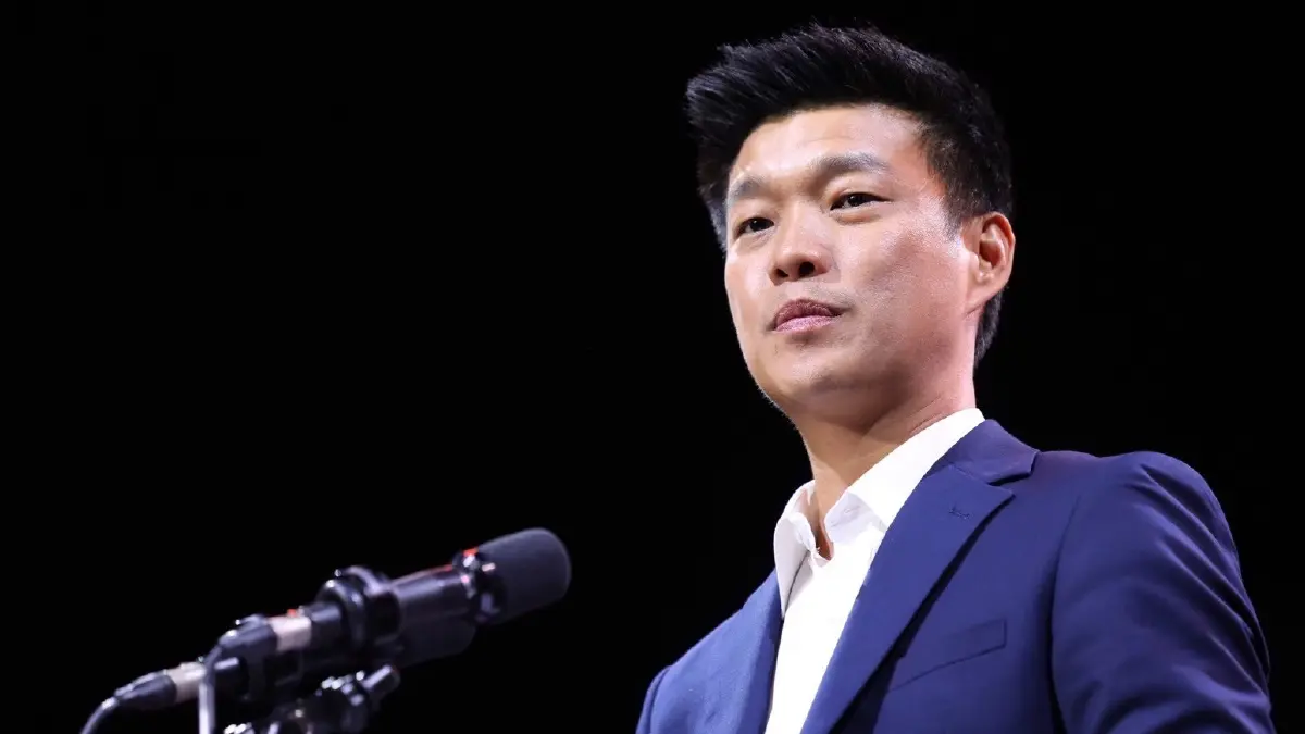 'ณัฐพงษ์' ลั่นตั้ง 'รัฐบาลประชาชน'  ชู4รองนายกฯ 'พิจารณ์-วีระยุทธ-เดชรัต-ศิริกัญญา'