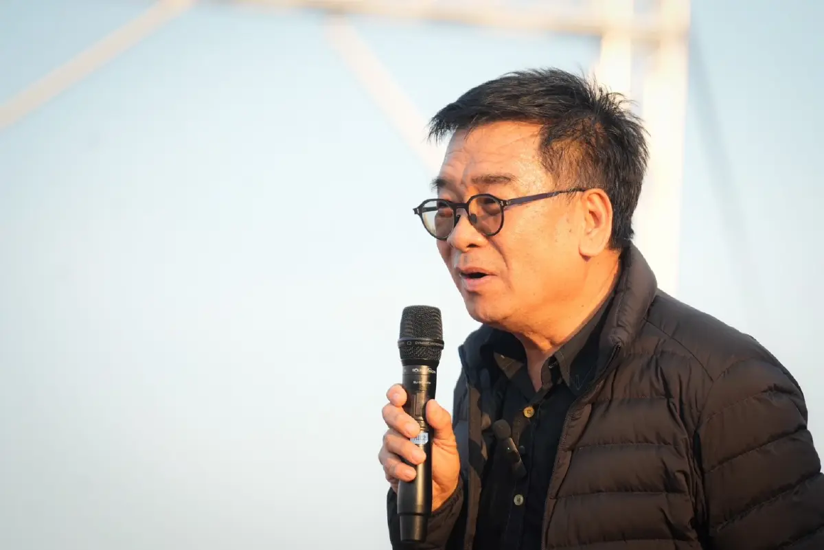 ‘ยงยุทธ’ ปราศรัยแฉเวที อ.แม่จัน อย่าเชื่อบางพรรคแตะมือกลุ่มเทา