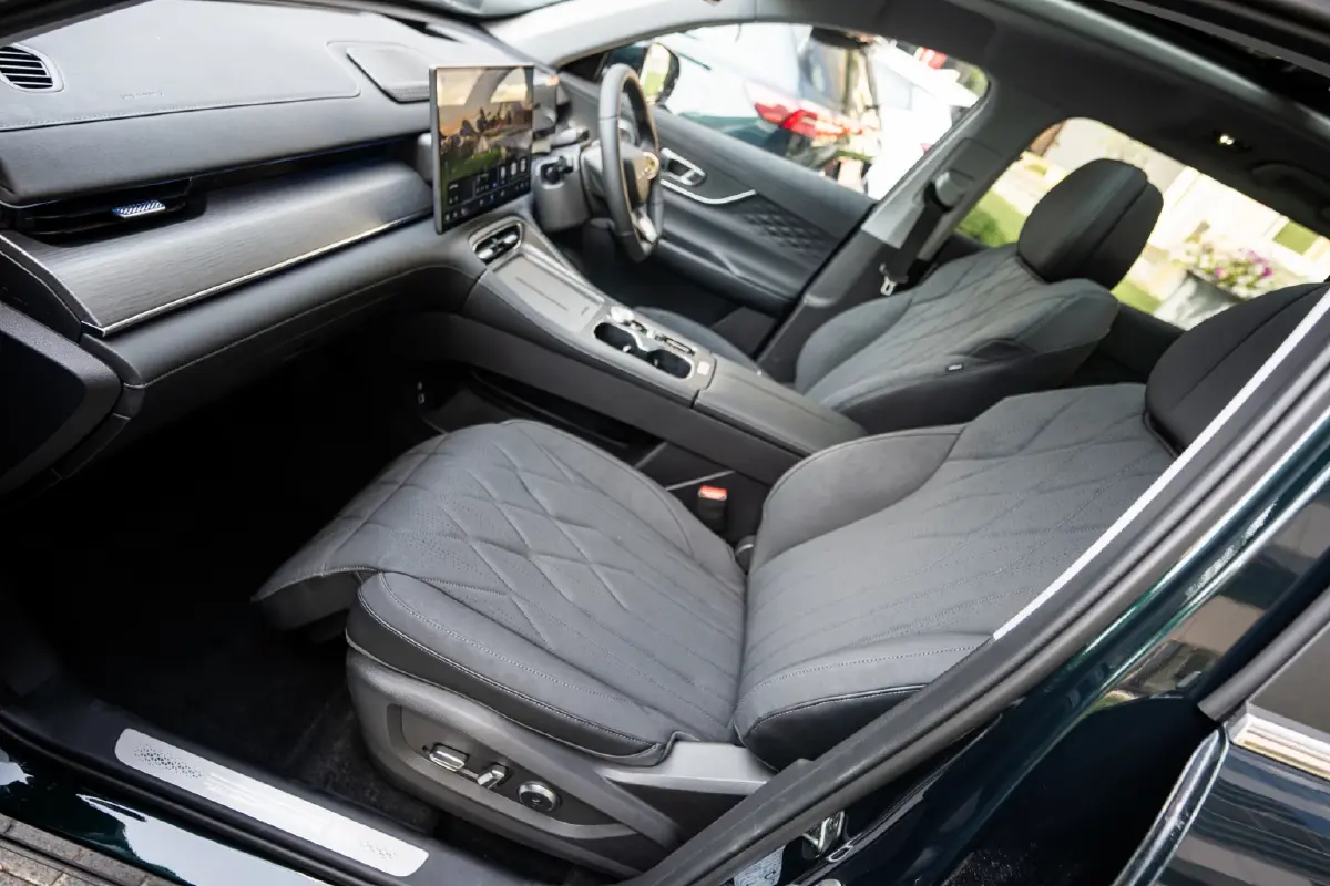 เชอรี เคาะราคา ‘Chery Tiggo8 CSH’ เริ่มต้น 899,000 บาท 100 คันแรก