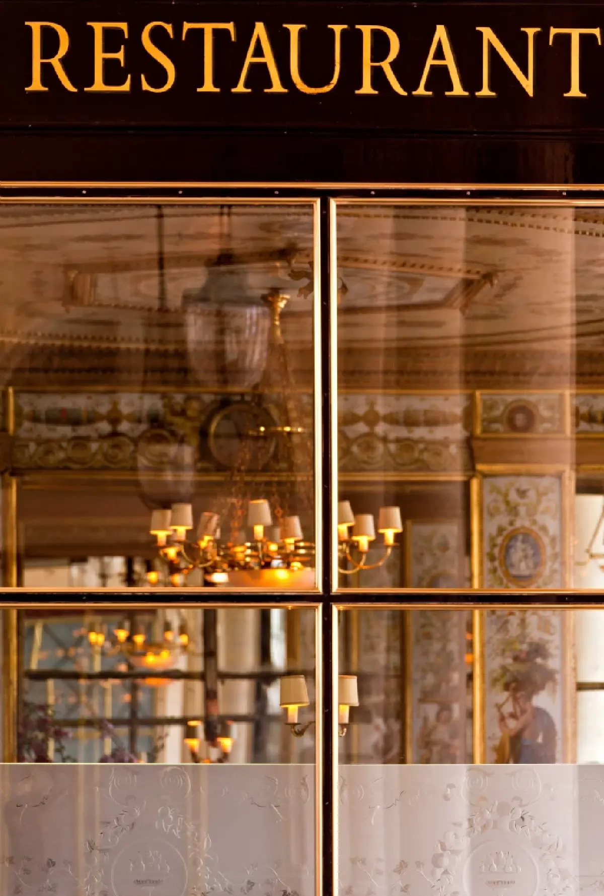 Mud & Hound ธุรกิจไทยสยายปีก ร่วมบริหาร Le Grand Véfour ตำนานแห่งปารีส