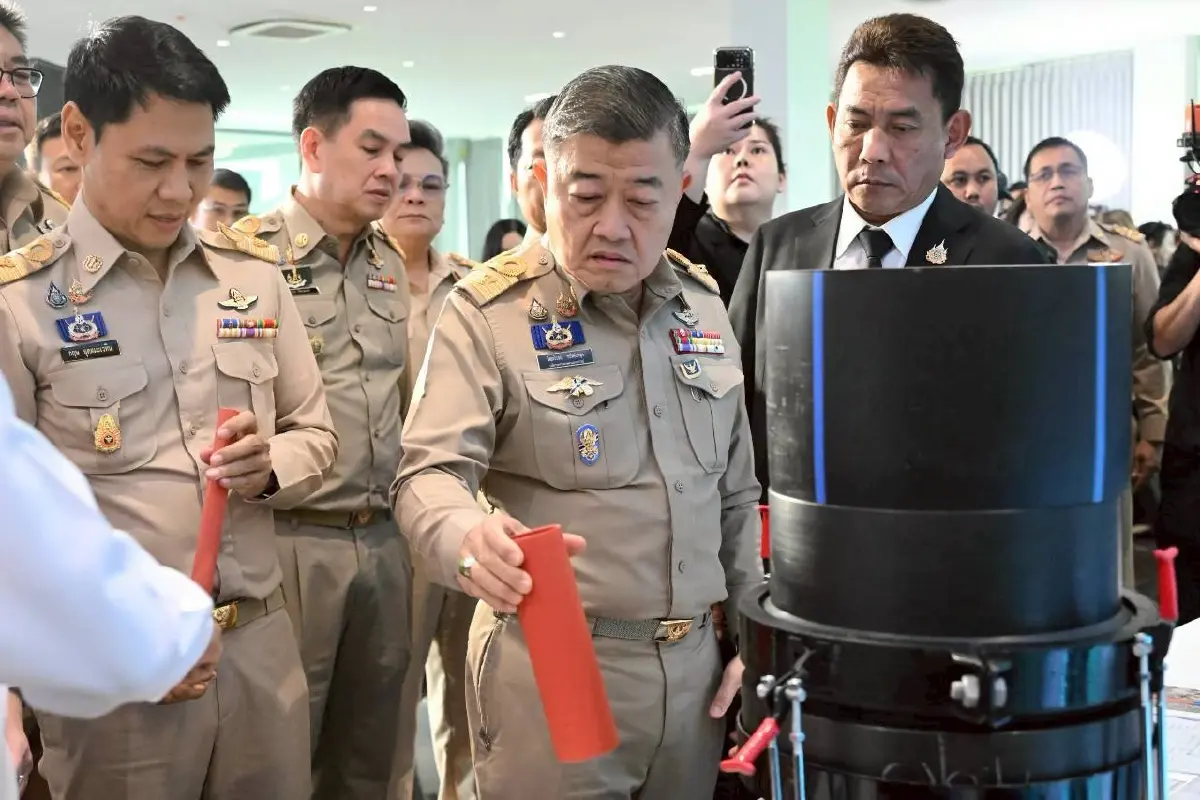 เกษตรฯเปิดนวัตกรรม ทุ่นยางพาราดักผักตบชวา ท่อHDPE เพื่อชลประทานไทย