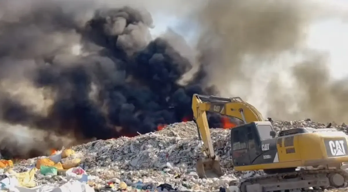 เกิดเหตุไฟไหม้บ่อขยะตาลเดี่ยว แก่งคอย ลมแรงคุมเพลิงยาก เร่งสกัดเพลิง