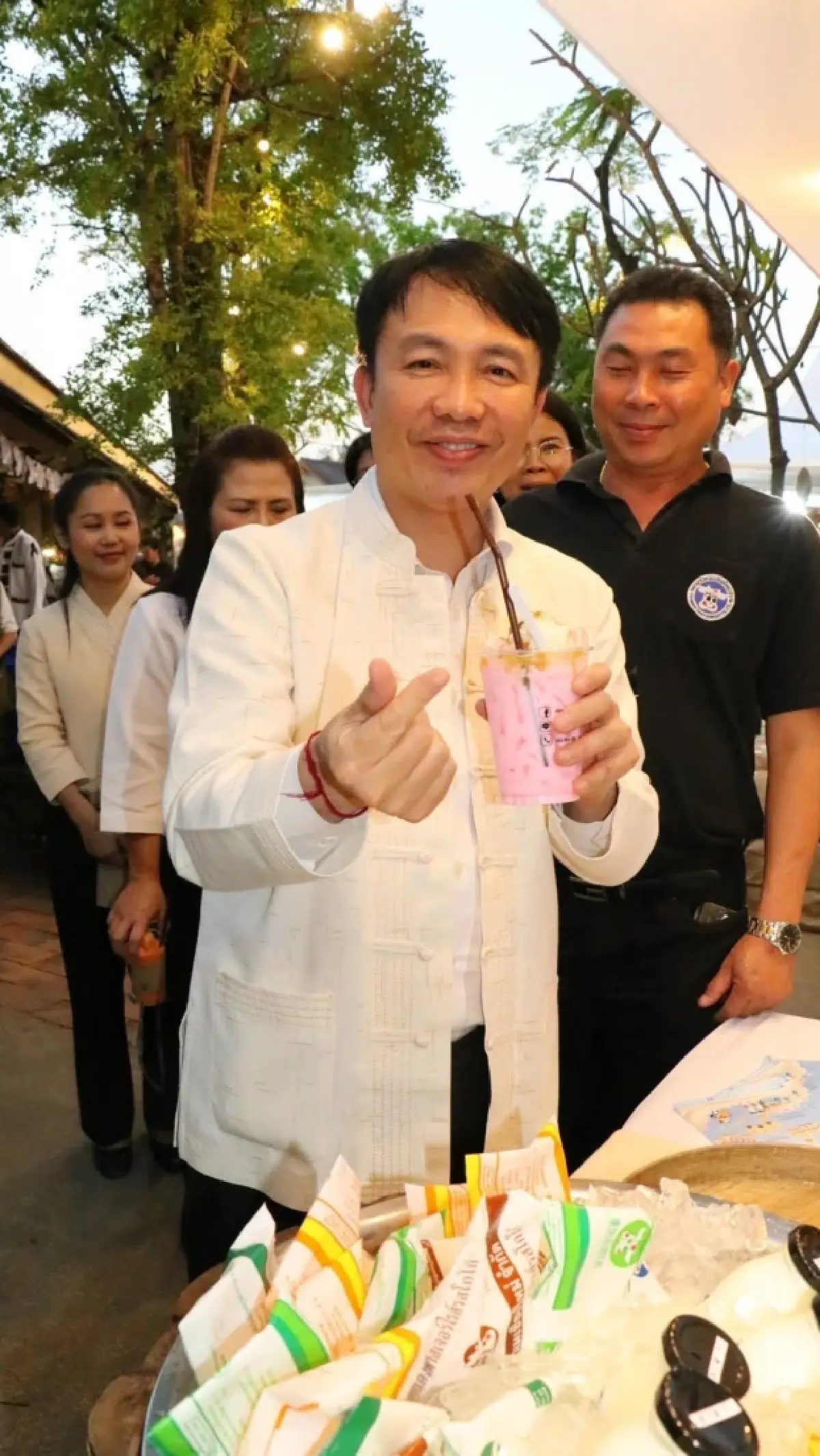 น้ำนมดิบยังเกินวันละ 200 ตัน  กรมฯสหกรณ์ ประสานเอกชนรับซื้อทำนมผง