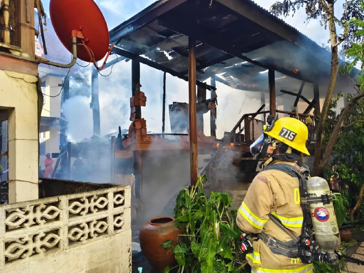 ด่วน ไฟไหม้วัดดัง ซอยนิมิตใหม่ 19 คลองสามวา กู้ภัยเร่งฉีดน้ำ ดับไฟ